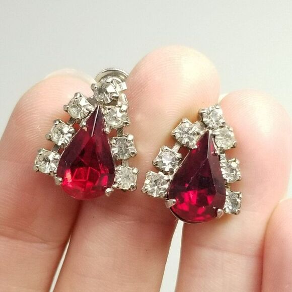 Vintage Red Rhinestone Teardrop Shape Clip On Earrings, Prong Set Silver Tone - Picture 2 of 6